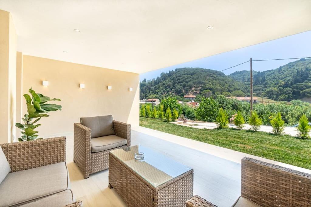 Villa Vasillis-Heated Swimming Pool With Infinity View Vitaládes Dış mekan fotoğraf