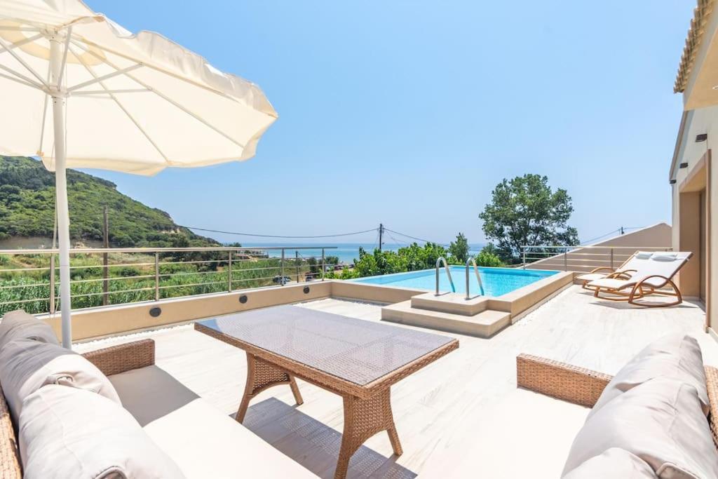 Villa Vasillis-Heated Swimming Pool With Infinity View Vitaládes Dış mekan fotoğraf