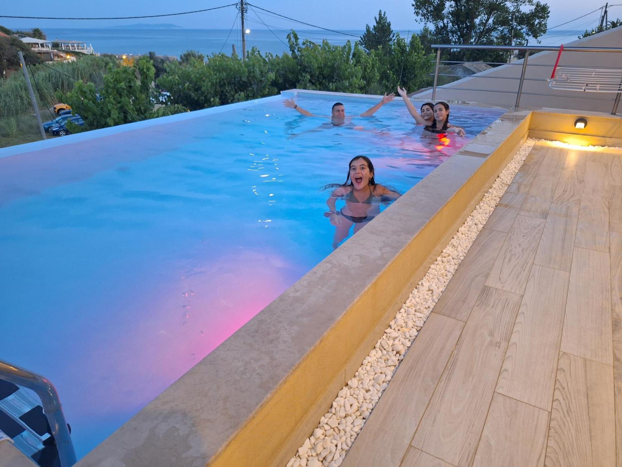 Villa Vasillis-Heated Swimming Pool With Infinity View Vitaládes Dış mekan fotoğraf